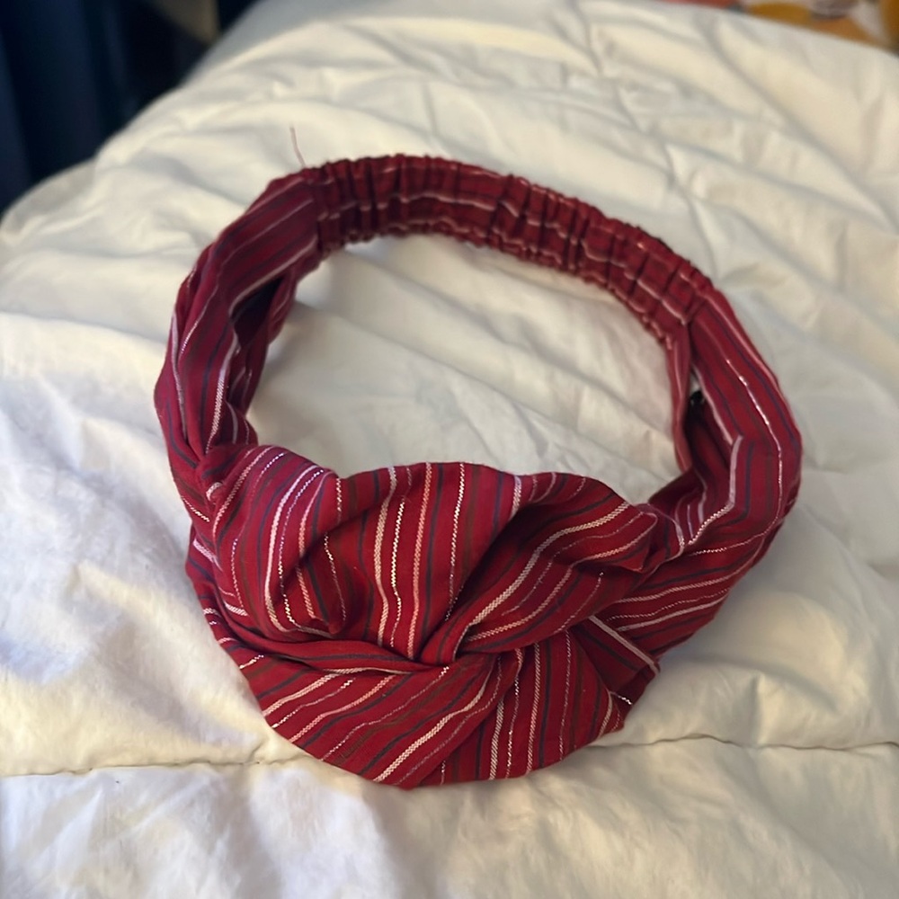 Women’s knotted headband- red